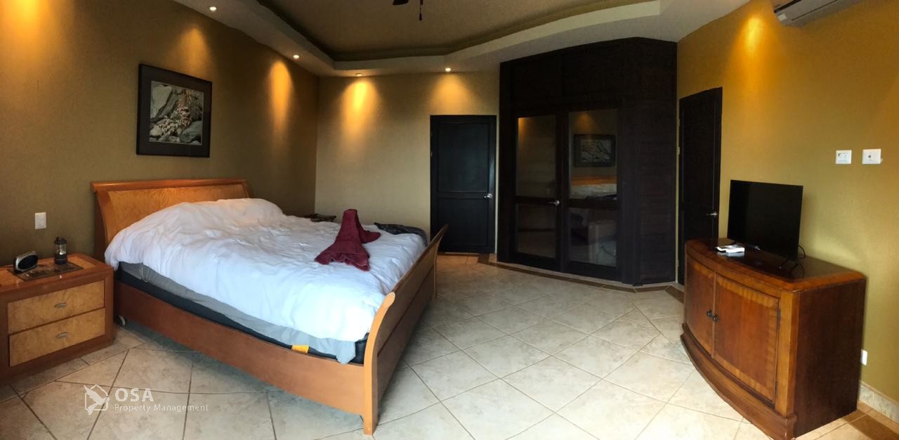 aventura ojochal master suite